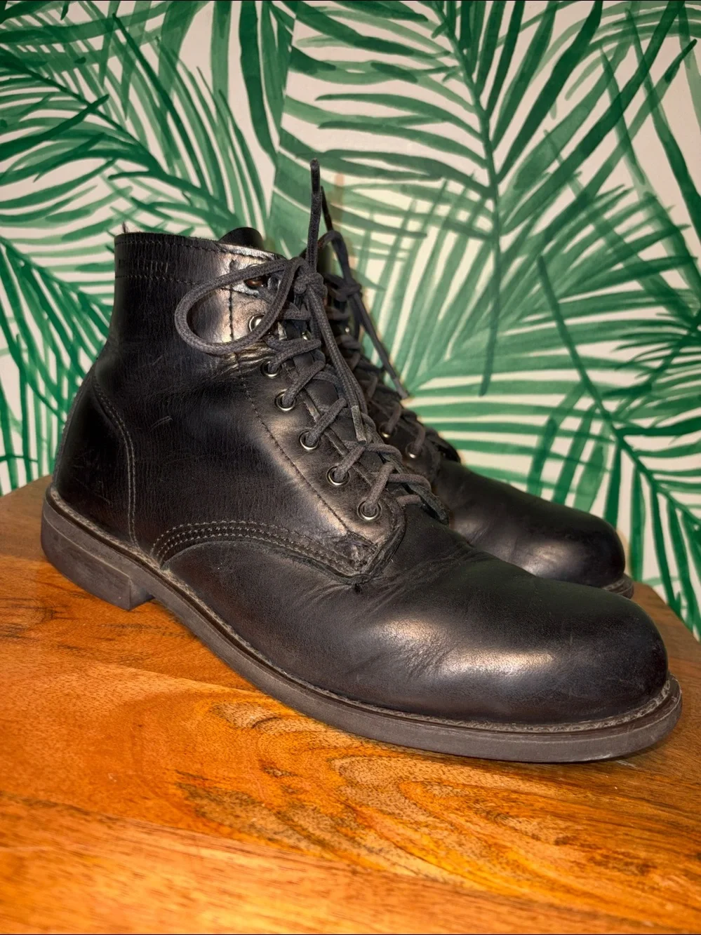 Wolverine Kilometer Black Leather Boots Mens 9.5 M